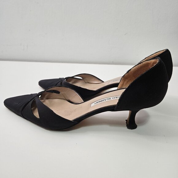 Manolo Blahnik Black D'Orsay Pumps - Picture 7 of 11
